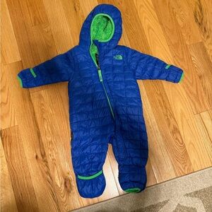 North face Infant Snow Suit 6-12m